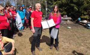 Read more about the article 16.04.2023 – Ania Zaremba 100 000 uczestnikiem wycieczek PTT „Beskid”